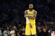 Lakers vs Warriors in Los Angeles, CA - Source: Getty